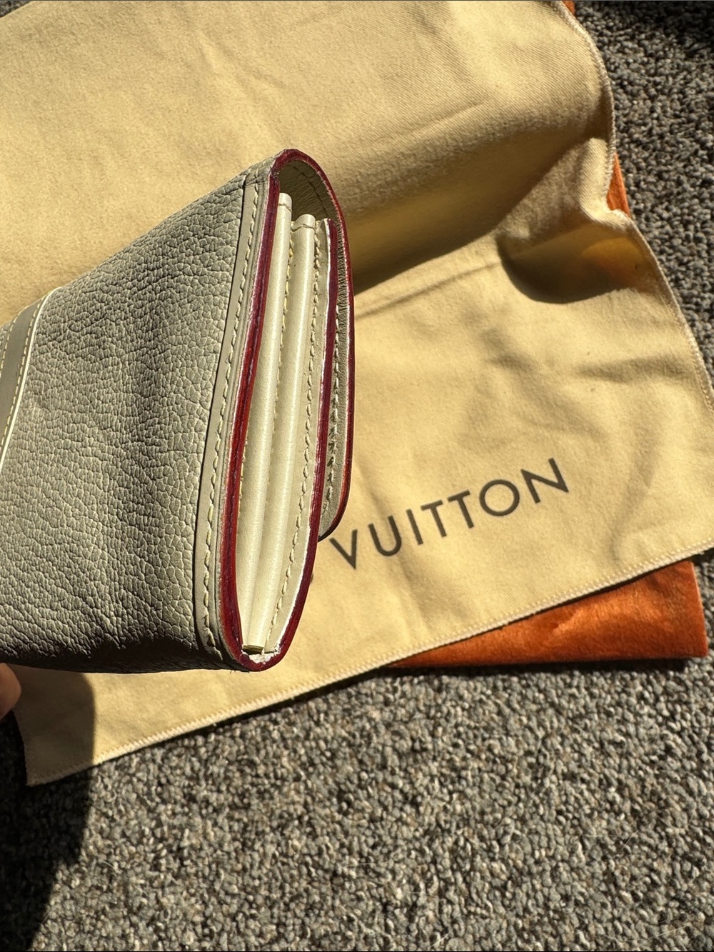 Louis Vuitton Cream Pebbled Leather Wallet with Gold Tone Hardware - Picture 3 of 6